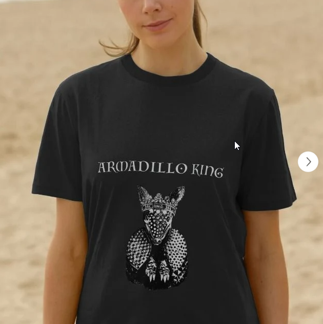 Armadillo King with crown - shirt